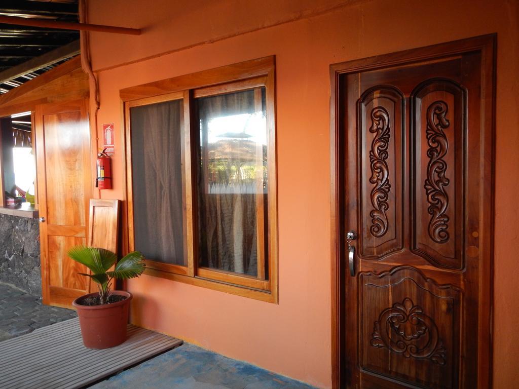 Hospedaje Casa Soleil Puerto Villamil Chambre photo
